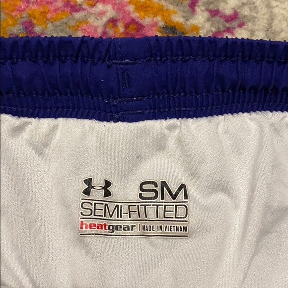 Under Armor running shorts - Picture 3 of 3